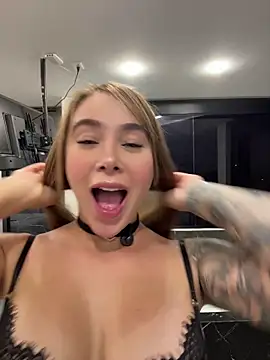 Lanataylor- online show from May 10, 2026, 12:05 am