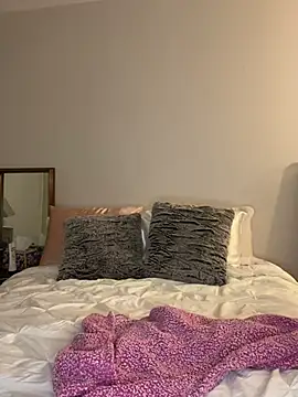 jadeluvxxx online show from December 11, 2024, 5:43 am