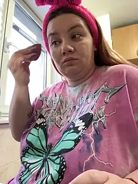 Snapshot of MelanieBrownn chatting on February 20, 2025, 5:33 am MelanieBrownn online show from February 20, 2025, 5:33 am