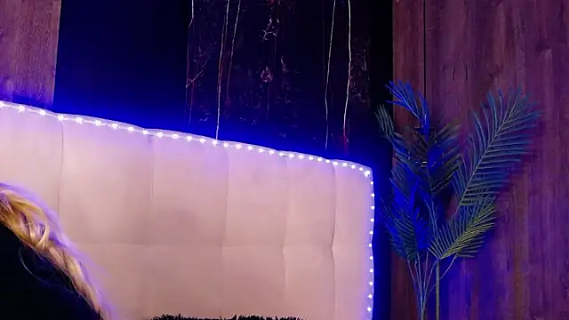 Snapshot of MelanieBrownn chatting on February 19, 2026, 6:42 am MelanieBrownn online show from February 19, 2026, 6:42 am