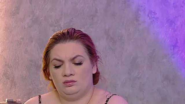 MelanieBrownn online show from May 14, 2026, 4:41 am