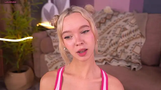  AlinaBailey online show from September 22, 2025, 8:27 am