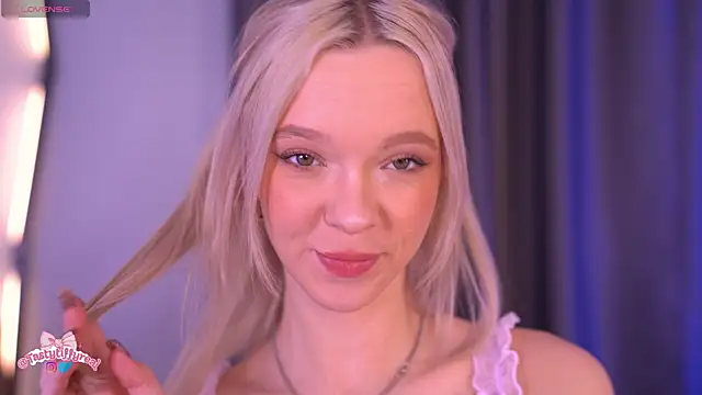  AlinaBailey online show from April 26, 2026, 7:39 am