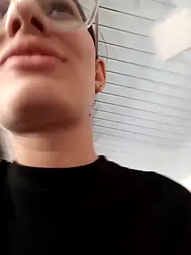 Ary-18 online show from October 2, 2025, 1:40 pm