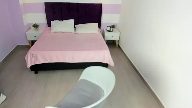 Scarlett  bell online show from January 6, 2026, 12:53 pm