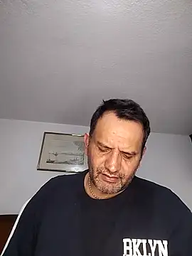 RogueTraveler online show from November 2, 2025, 3:20 am