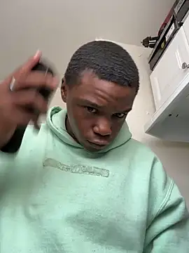 Snapshot of TransboyJay chatting on November 18, 2025, 6:01 pm TransboyJay online show from November 18, 2025, 6:01 pm