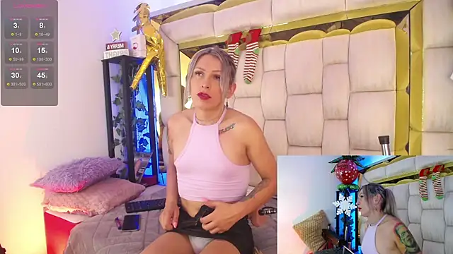 Snapshot of Princess_Helena chatting on December 22, 2024, 3:44 am Princess Helena online show from December 22, 2024, 3:44 am