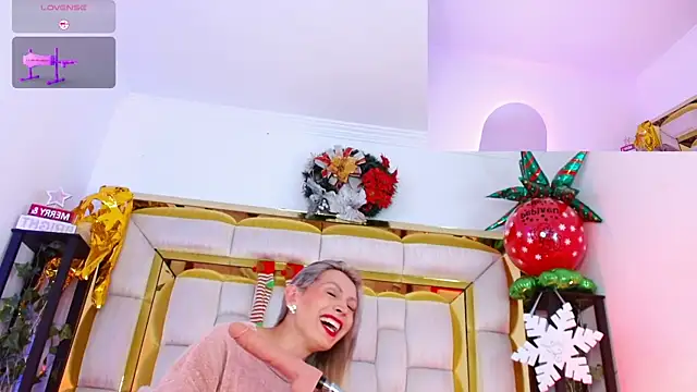 Snapshot of Princess_Helena chatting on December 26, 2024, 3:59 am Princess Helena online show from December 26, 2024, 3:59 am