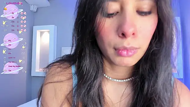 Snapshot of HannaPaola chatting on September 25, 2025, 10:35 pm HannaPaola online show from September 25, 2025, 10:35 pm