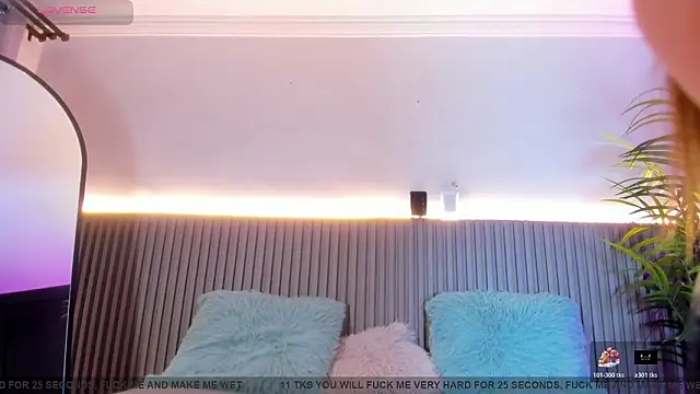 valentina lux online show from March 3, 2026, 7:09 pm