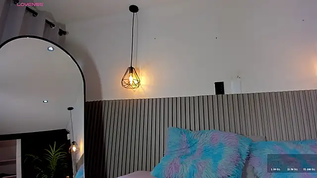 valentina lux online show from June 12, 2026, 7:13 pm