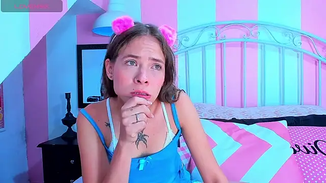 Liah Grey8 online show from December 9, 2024, 9:05 pm