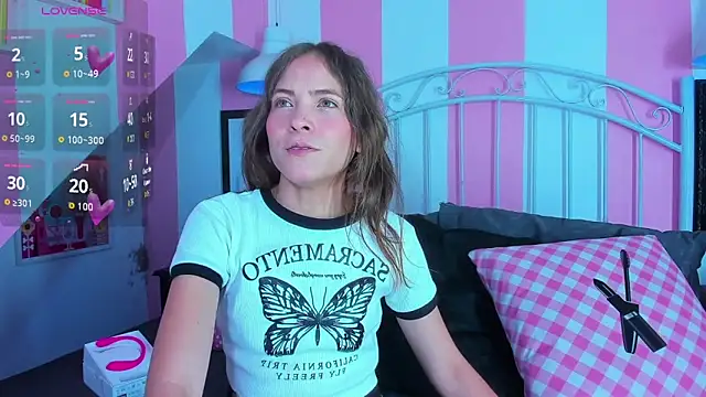 Liah Grey8 online show from January 9, 2025, 9:37 pm