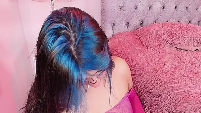 Snapshot of Salem_skyler_ chatting on October 17, 2025, 4:04 am Salem skyler online show from October 17, 2025, 4:04 am