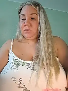 Snapshot of Anna_Curvy chatting on October 24, 2025, 2:30 am Anna Curvy online show from October 24, 2025, 2:30 am