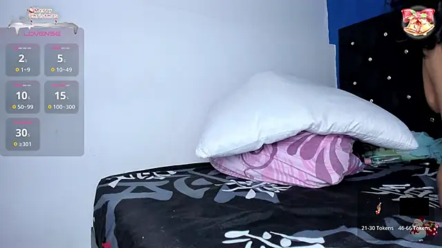 Snapshot of skinnycollins1 chatting on October 2, 2025, 1:23 am skinnycollins1 online show from October 2, 2025, 1:23 am