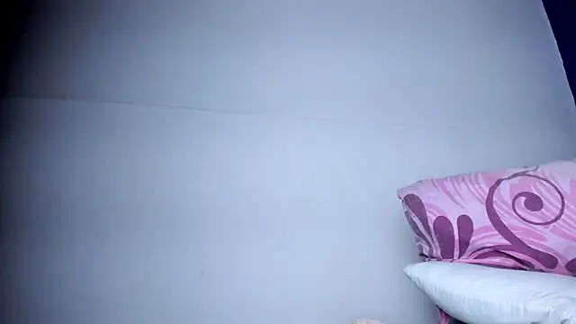 Snapshot of skinnycollins1 chatting on October 3, 2025, 2:30 am skinnycollins1 online show from October 3, 2025, 2:30 am