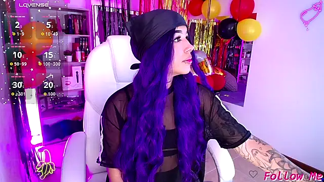 Snapshot of AliceWalker_11 chatting on September 27, 2025, 8:03 pm AliceWalker 11 online show from September 27, 2025, 8:03 pm