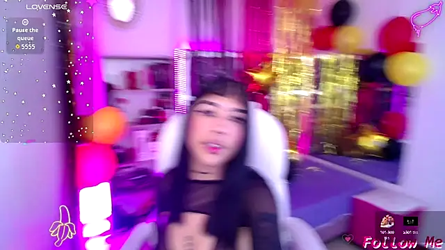 Snapshot of AliceWalker_11 chatting on September 28, 2025, 8:14 pm AliceWalker 11 online show from September 28, 2025, 8:14 pm