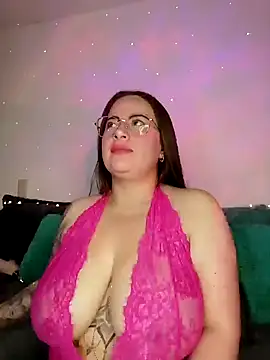 Snapshot of soofy__ chatting on October 17, 2025, 3:53 am soofy   online show from October 17, 2025, 3:53 am