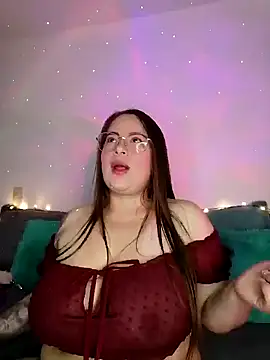 Snapshot of soofy__ chatting on October 19, 2025, 2:29 pm soofy   online show from October 19, 2025, 2:29 pm