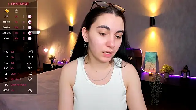 Snapshot of hannacheekss_ chatting on January 28, 2025, 5:11 am hannacheekss online show from January 28, 2025, 5:11 am