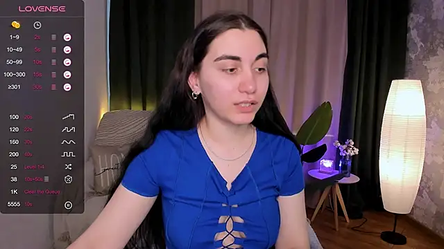 Snapshot of hannacheekss_ chatting on February 15, 2025, 4:58 am hannacheekss online show from February 15, 2025, 4:58 am