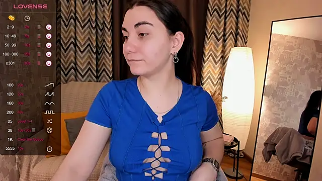Snapshot of hannacheekss_ chatting on March 1, 2025, 2:04 am hannacheekss online show from March 1, 2025, 2:04 am
