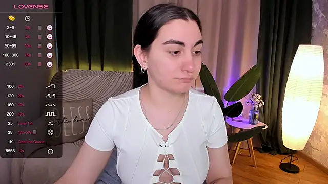 Snapshot of hannacheekss_ chatting on March 5, 2025, 7:16 am hannacheekss online show from March 5, 2025, 7:16 am