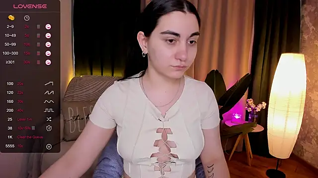Snapshot of hannacheekss_ chatting on March 10, 2025, 8:15 am hannacheekss online show from March 10, 2025, 8:15 am