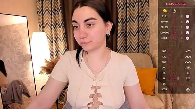 Snapshot of hannacheekss_ chatting on March 18, 2025, 2:15 am hannacheekss online show from March 18, 2025, 2:15 am