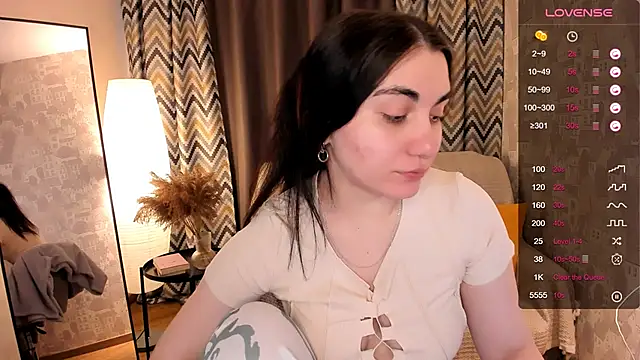 Snapshot of hannacheekss_ chatting on March 18, 2025, 5:20 am hannacheekss online show from March 18, 2025, 5:20 am