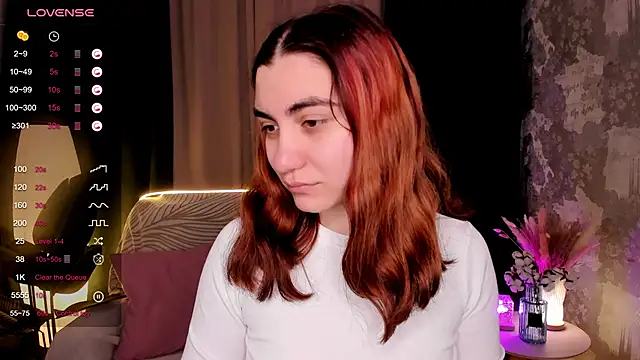 hannacheekss  online show from October 20, 2025, 2:01 am