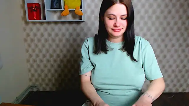 AliceSexyyy  online show from May 8, 2026, 3:45 am