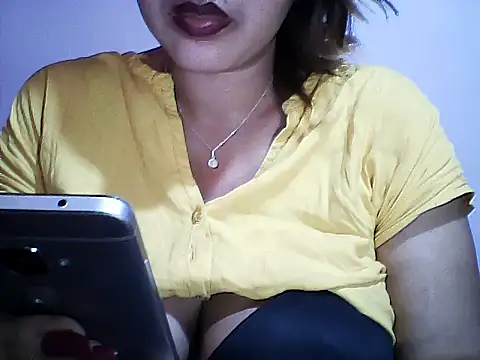 layanah12 online show from December 4, 2024, 3:04 am
