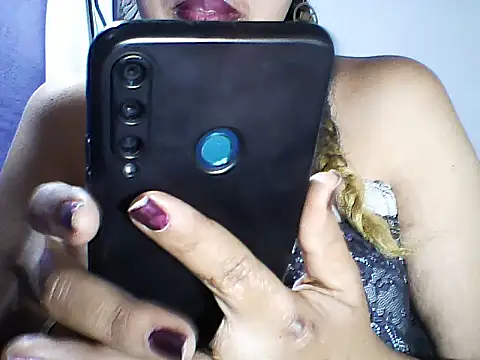 layanah12 online show from October 14, 2025, 6:31 pm