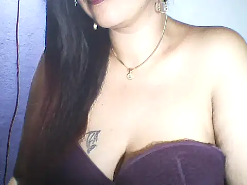 layanah12 online show from May 5, 2026, 7:55 pm