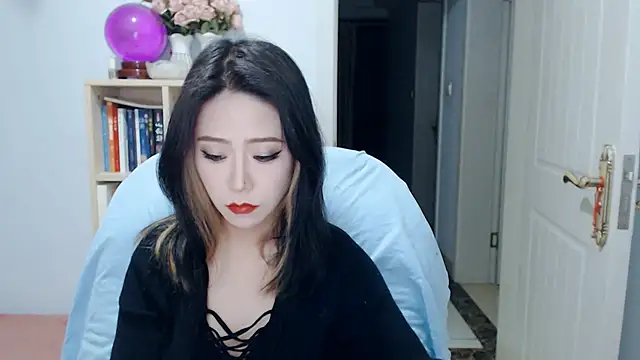 SuSushi728 online show from May 1, 2026, 3:49 pm