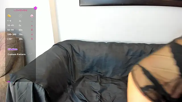 Snapshot of JennieRosse chatting on October 20, 2025, 11:54 am JennieRosse online show from October 20, 2025, 11:54 am