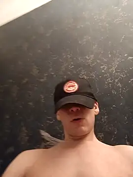 ElyasMatt online show from January 21, 2025, 9:46 pm