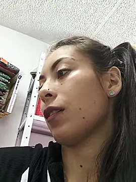 Tefannyy  online show from September 26, 2025, 3:49 pm