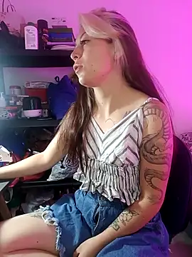 Tefannyy  online show from May 8, 2026, 1:38 pm