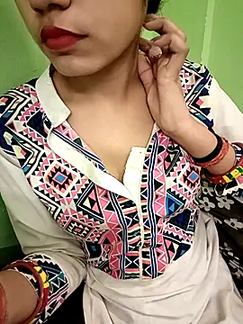 EACH 555 online show from February 3, 2026, 5:49 am
