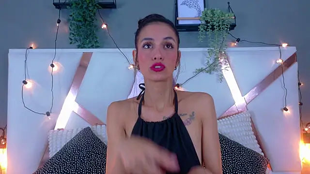 ChanelAdamss  online show from November 22, 2025, 3:27 am