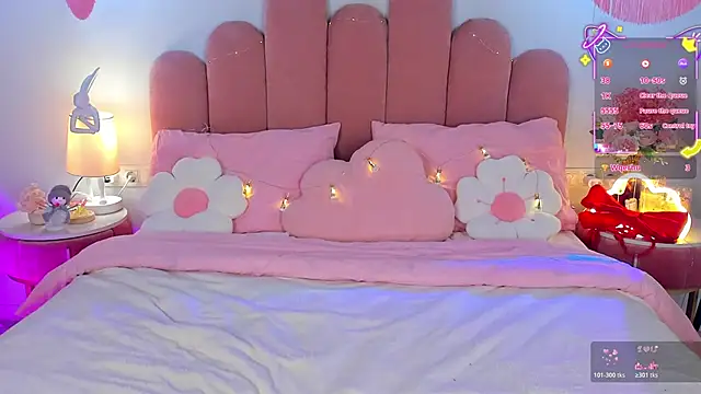 GiaCale online show from December 1, 2025, 1:27 pm