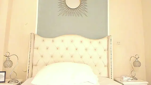 Ambar Collingg online show from March 5, 2025, 4:57 pm