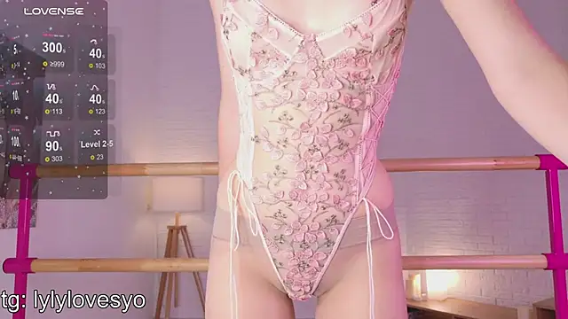 lylylovesyou online show from June 21, 2026, 5:54 am