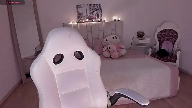 Snapshot of yenny_garcia chatting on February 24, 2026, 6:06 pm yenny garcia online show from February 24, 2026, 6:06 pm