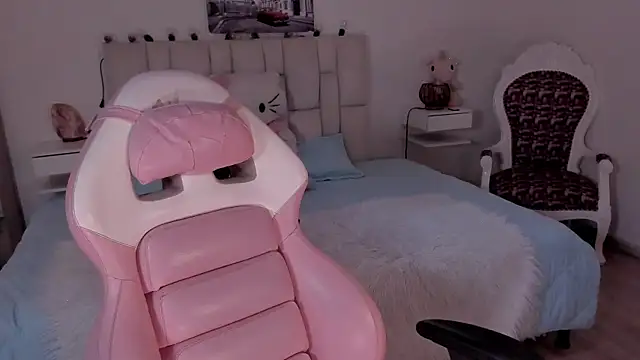 Snapshot of yenny_garcia chatting on March 25, 2026, 6:14 pm yenny garcia online show from March 25, 2026, 6:14 pm